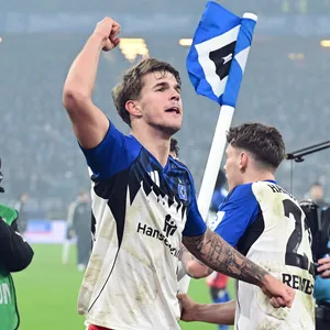 HSV-Profi Luka Vuskovic jubelt