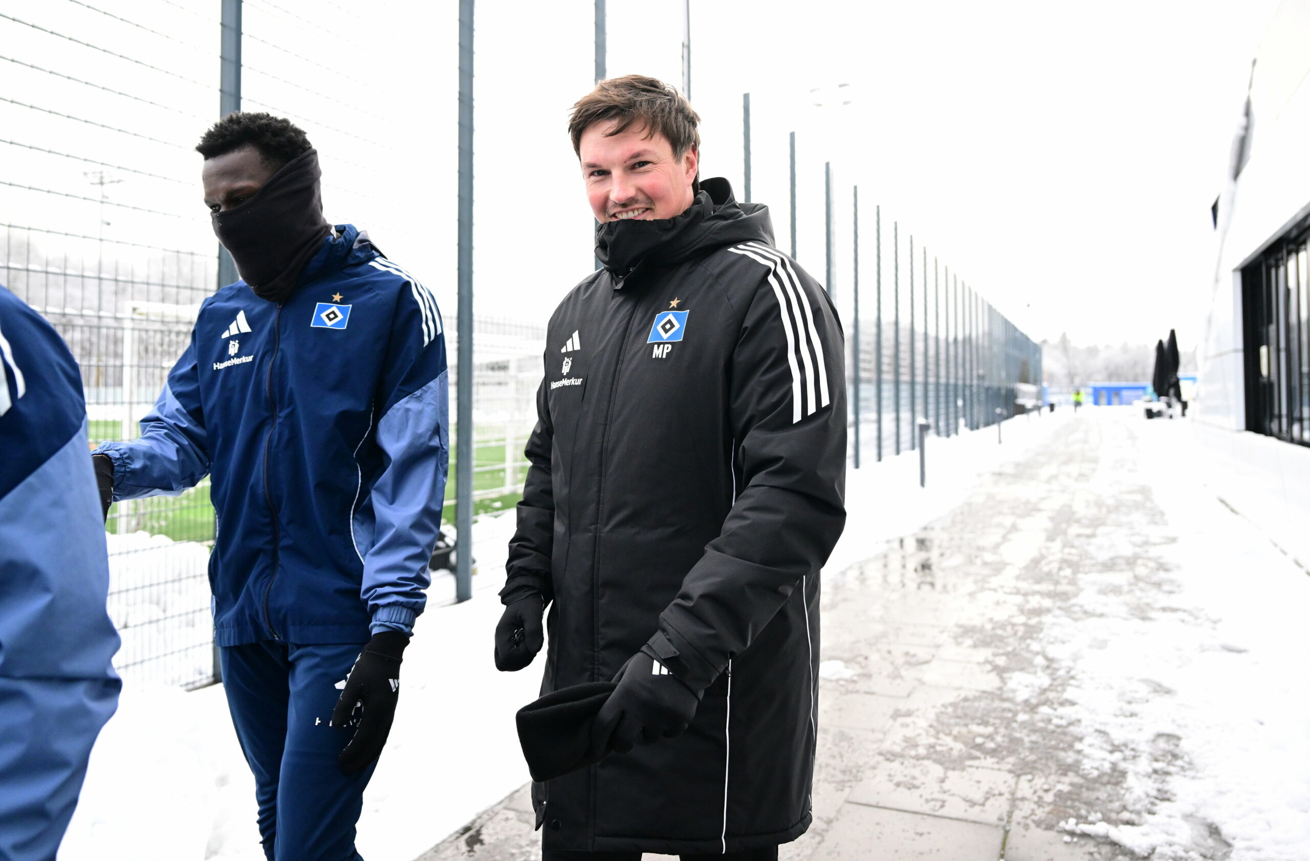 HSV-Trainer Merlin Polzin beim Trainingsstart des Jahres im Volkspark.