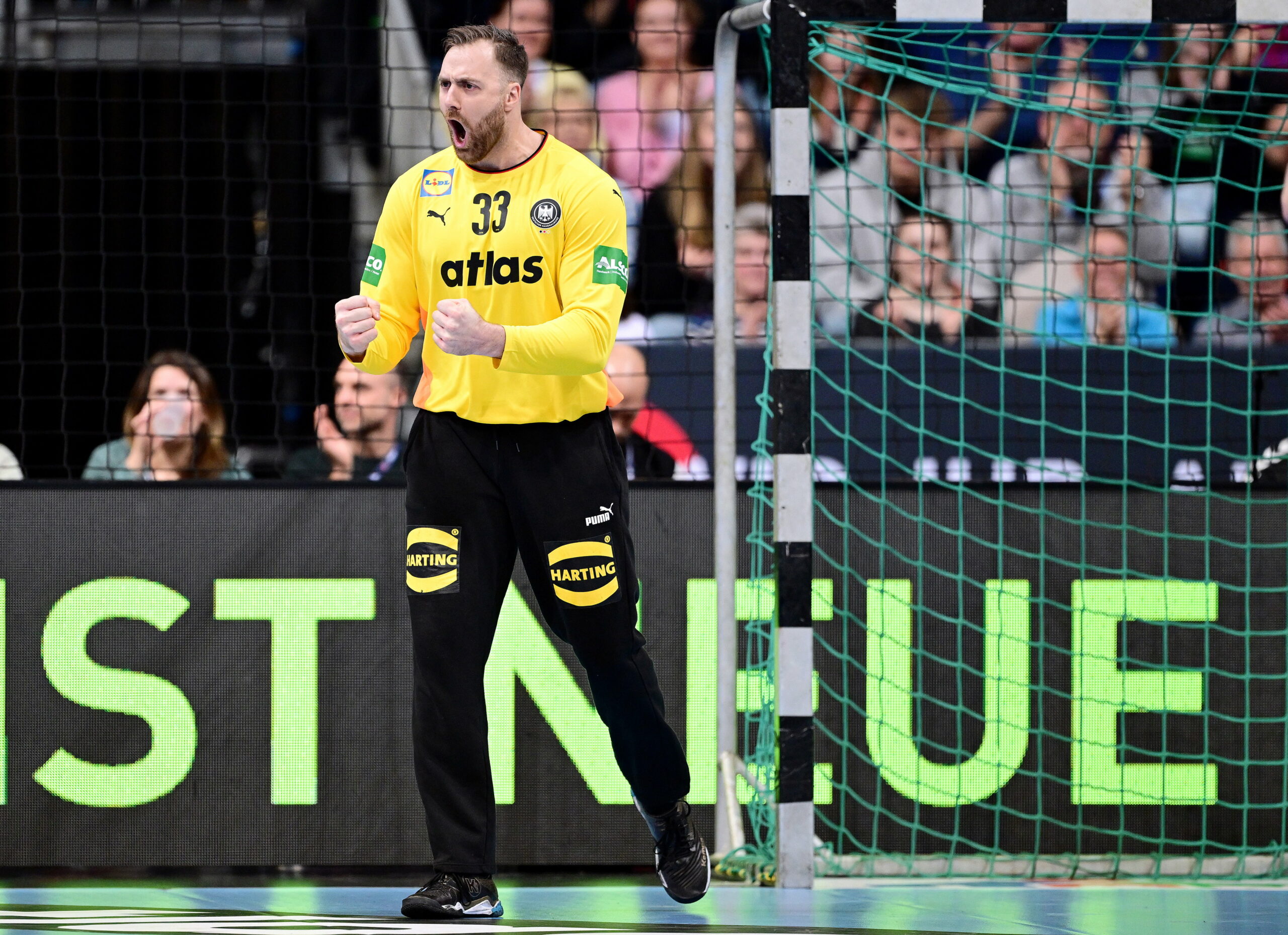 Andreas Wolff ballt die Faust