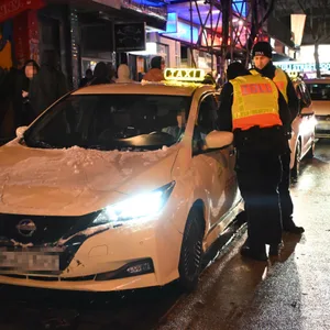 Taxikontrollen auf der Reeperbahn und im Bezirk HH-Mitte