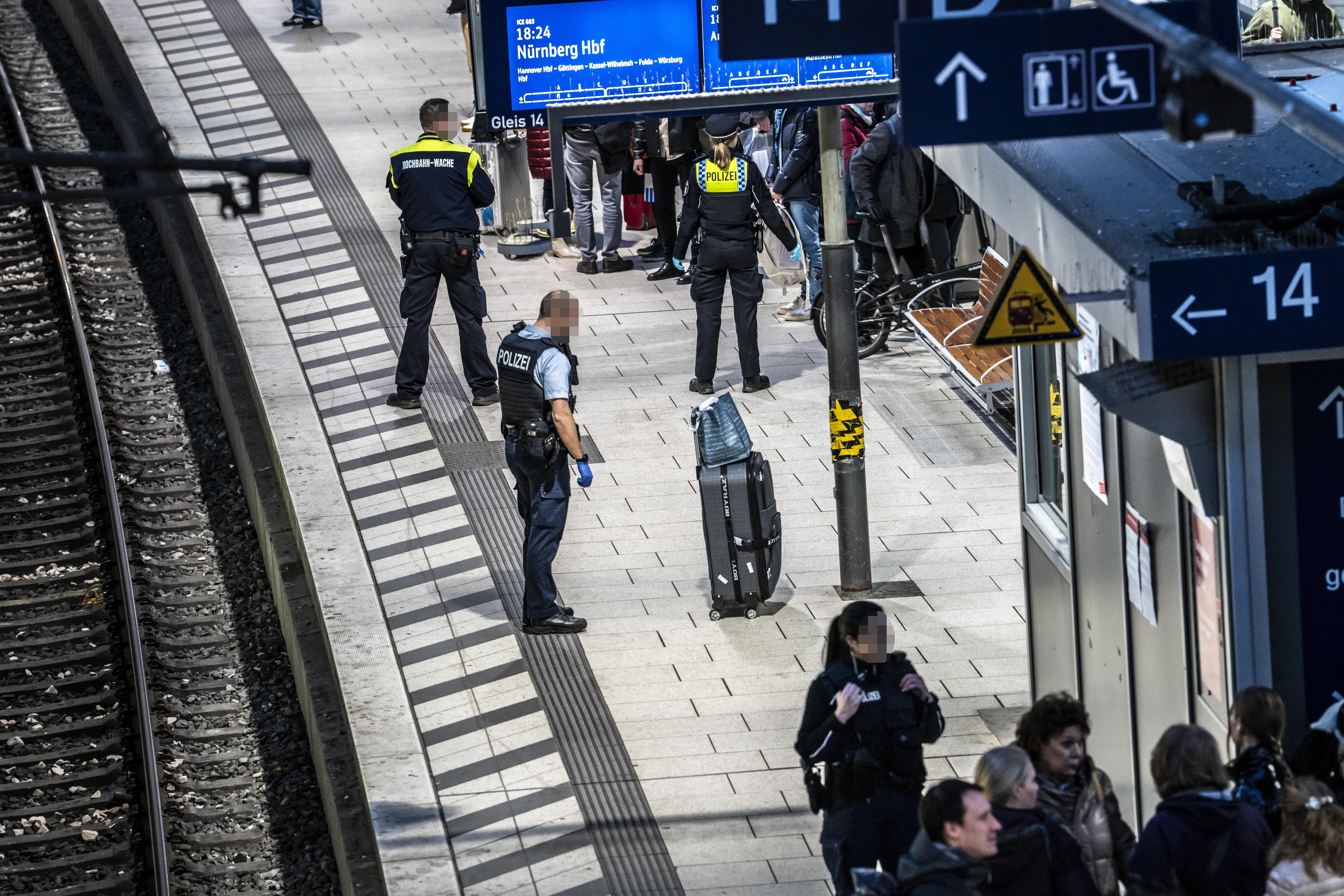 Koffer Hauptbahnhof Hamburg Polizei