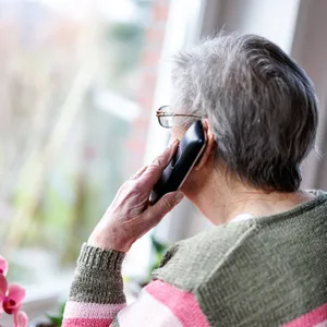 Schockanrufe bei Senioren: Immer wieder erbeuten die Täter hohe Summen – in Hamburg starb eine Seniorin vor Aufregung