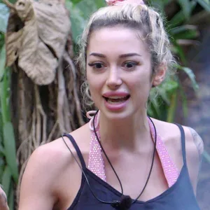 Reality-Star Ariel sorgt im Dschungelcamp erneut für Gesprächsstoff.