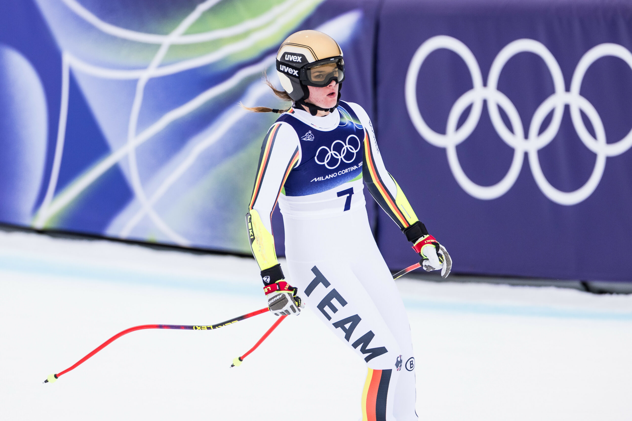 Emma Aicher in der Zieleinfahrt