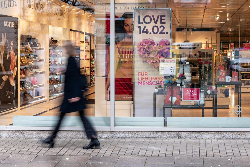 Schaufenster mit Valentinsdeko