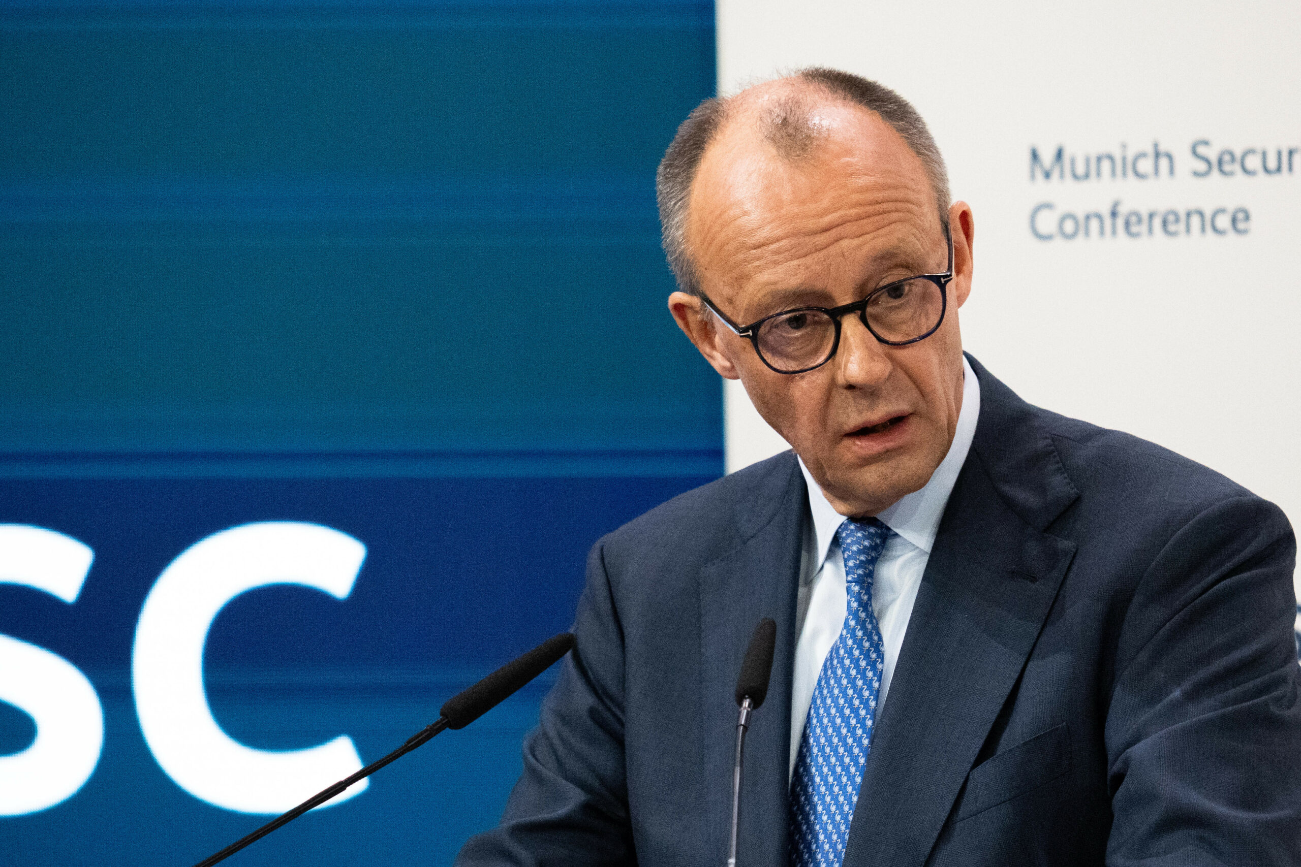 Kanzler Friedrich Merz (CDU) während seiner Rede bei der 62. Münchner Sicherheitskonferenz.