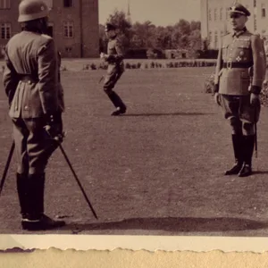 Aus Rekruten des Polizei-Ausbildungs-Bataillons wird im September 1940 das Polizei-Bataillon 305 aufgestellt, das später am Vernichtungskrieg beteiligt war.