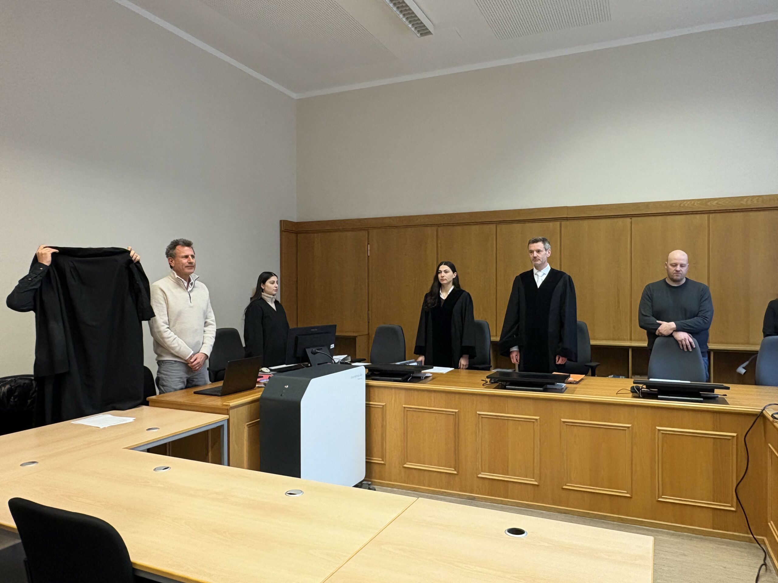 55 Kilo Gras weg – Mann in Hamburg stundenlang gefoltert