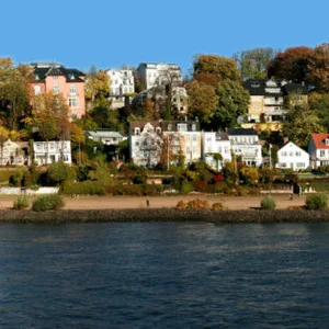 Die Elbchaussee bei Nienstedten.