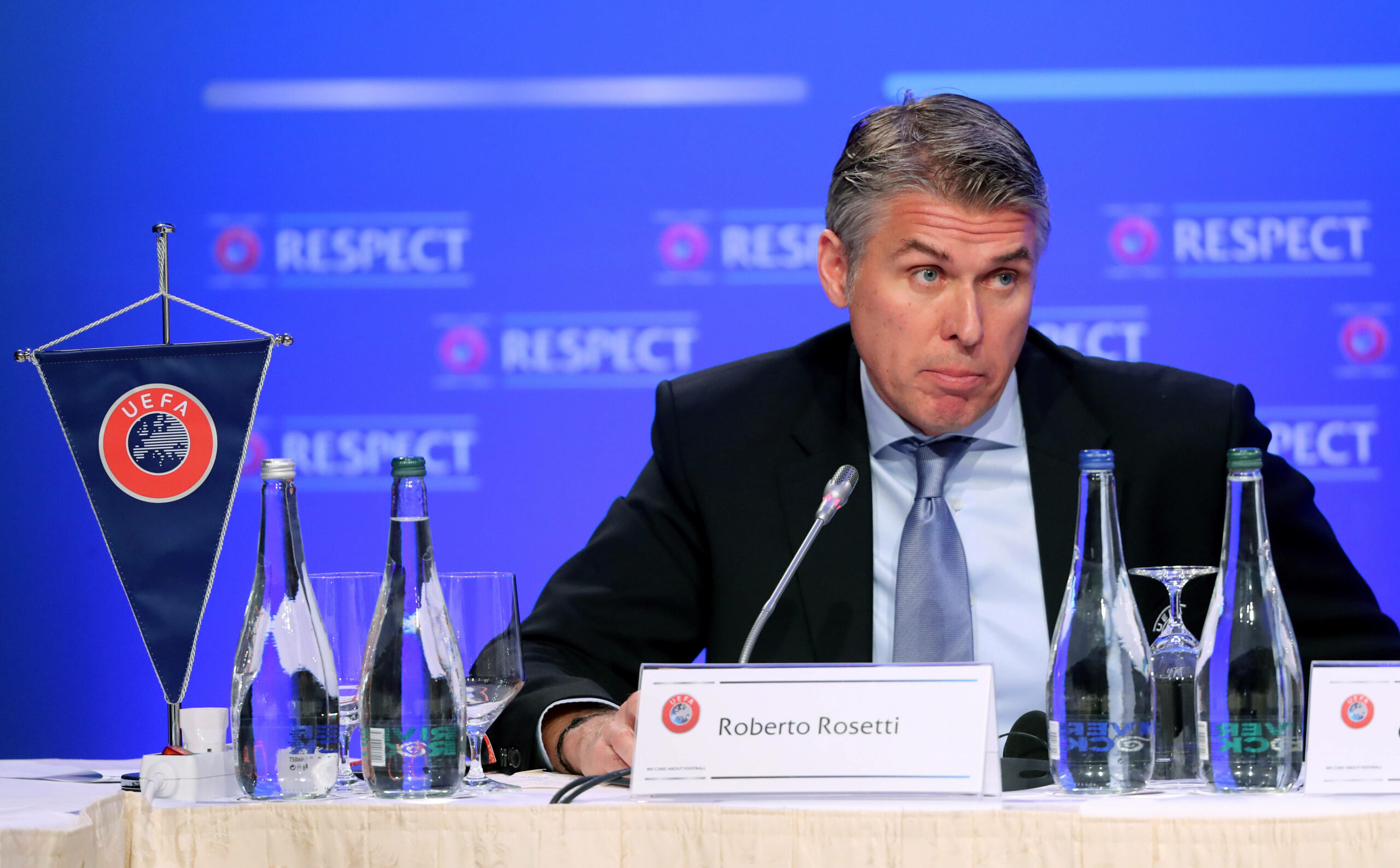 Roberto Rosetti spricht auf einer UEFA-Pressekonferenz