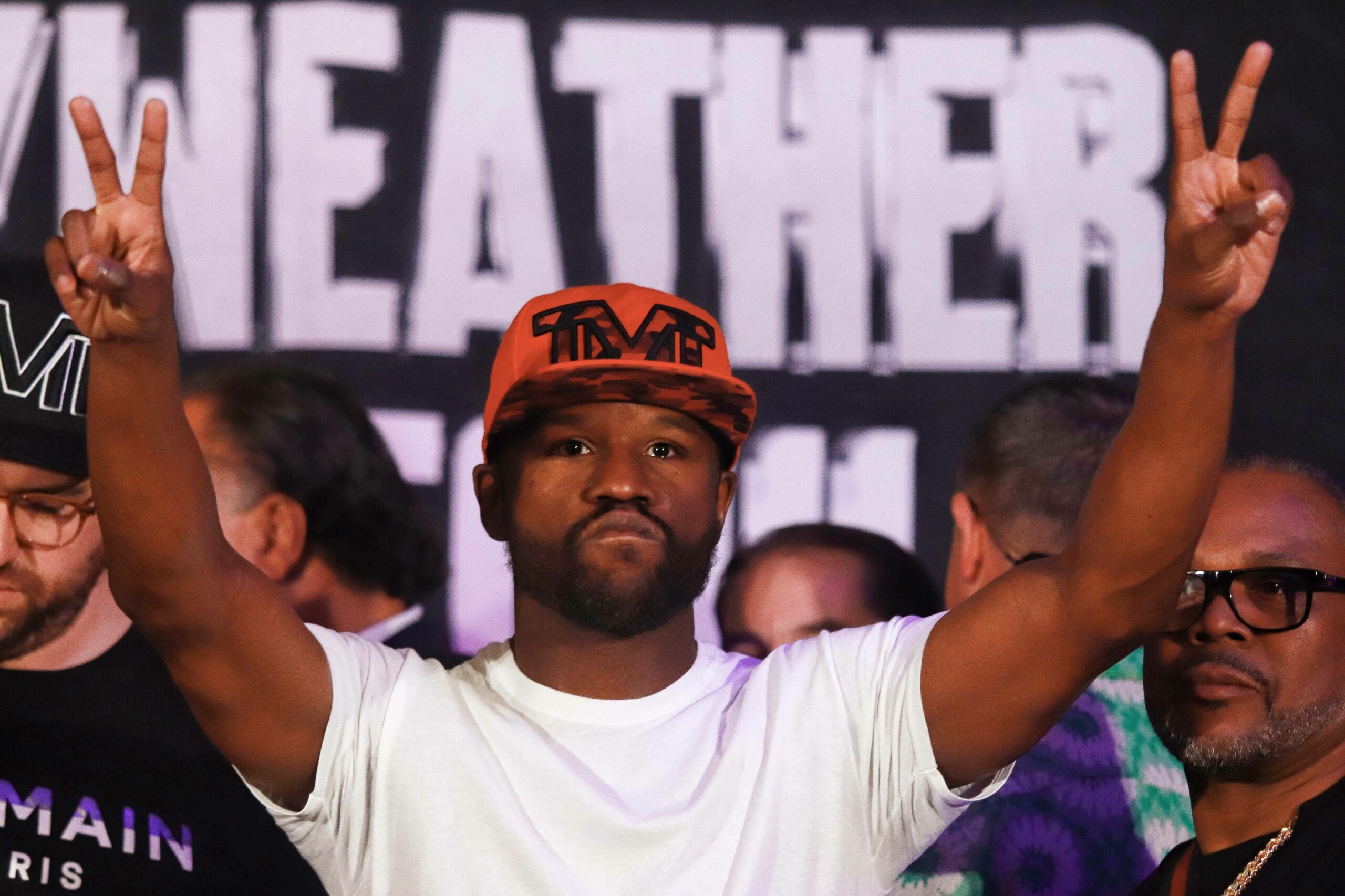 Mayweather posiert vor seinem Box-Kampf gegen Gotti III