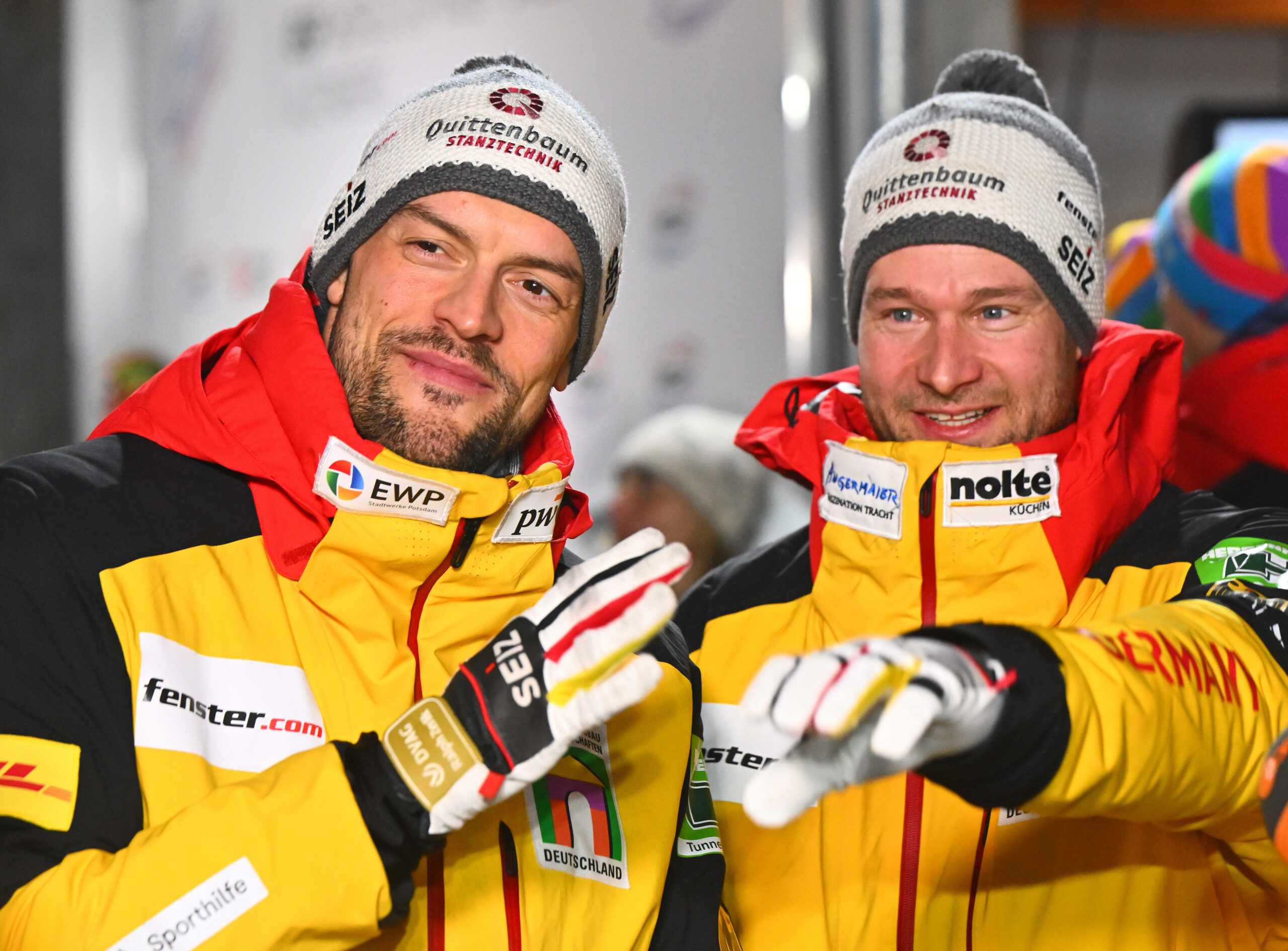 Johannes Lochner und Anschieber Fleischhauer in einem Interview nach einem erfolgreichen Lauf.