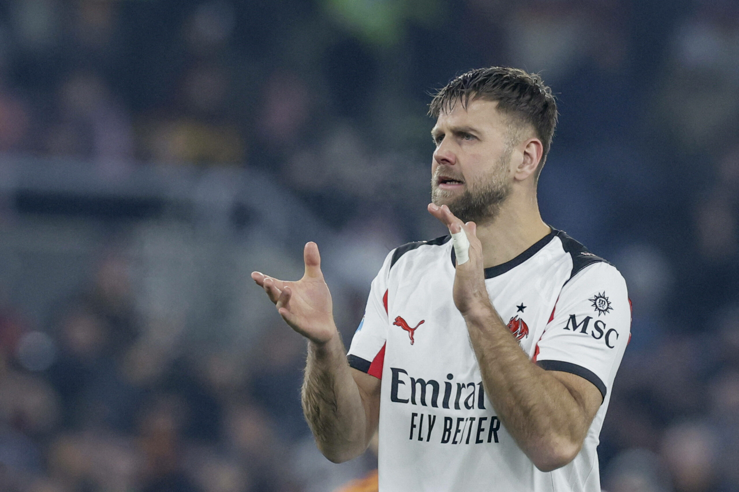 Niclas Füllkrug klatscht