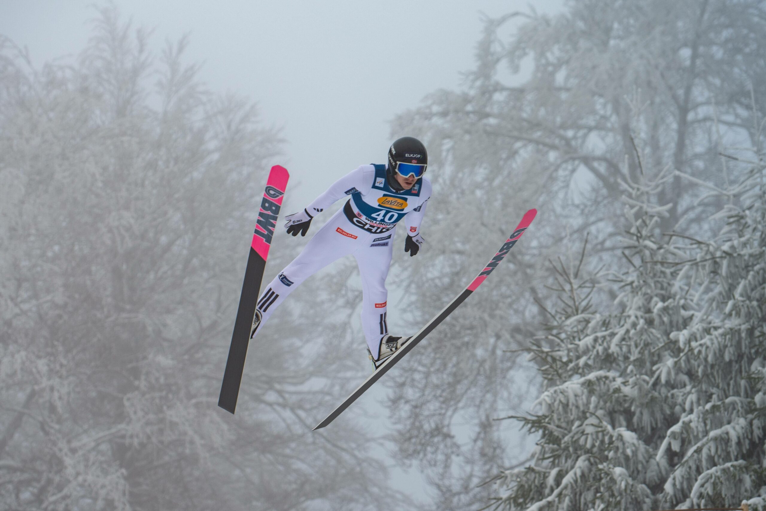 Skispringer Halvor Egner Granerud beim Weltcup in Willingen