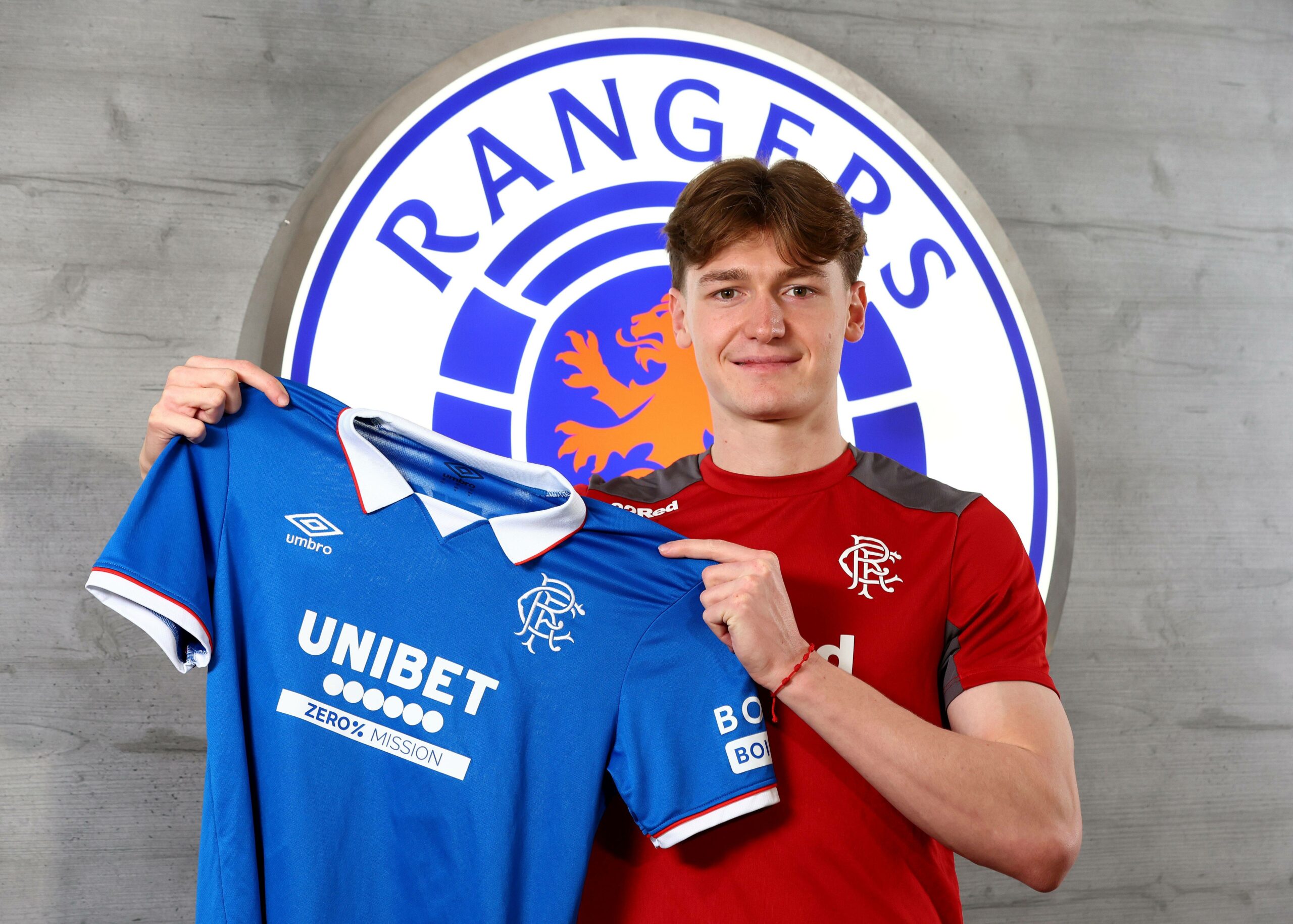 Ryan Naderi bei seiner Vorstellung für seinen neuen Klub