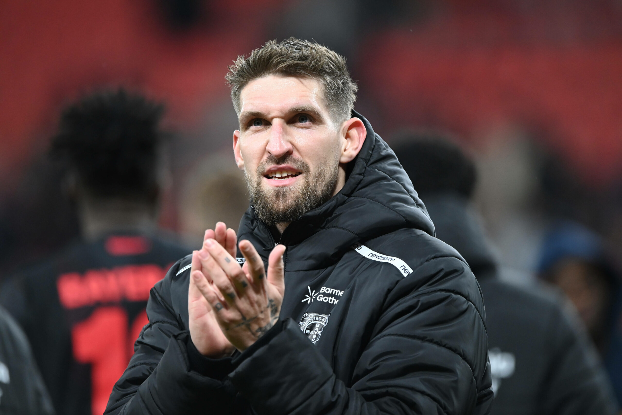 Robert Andrich klatscht in die Hände