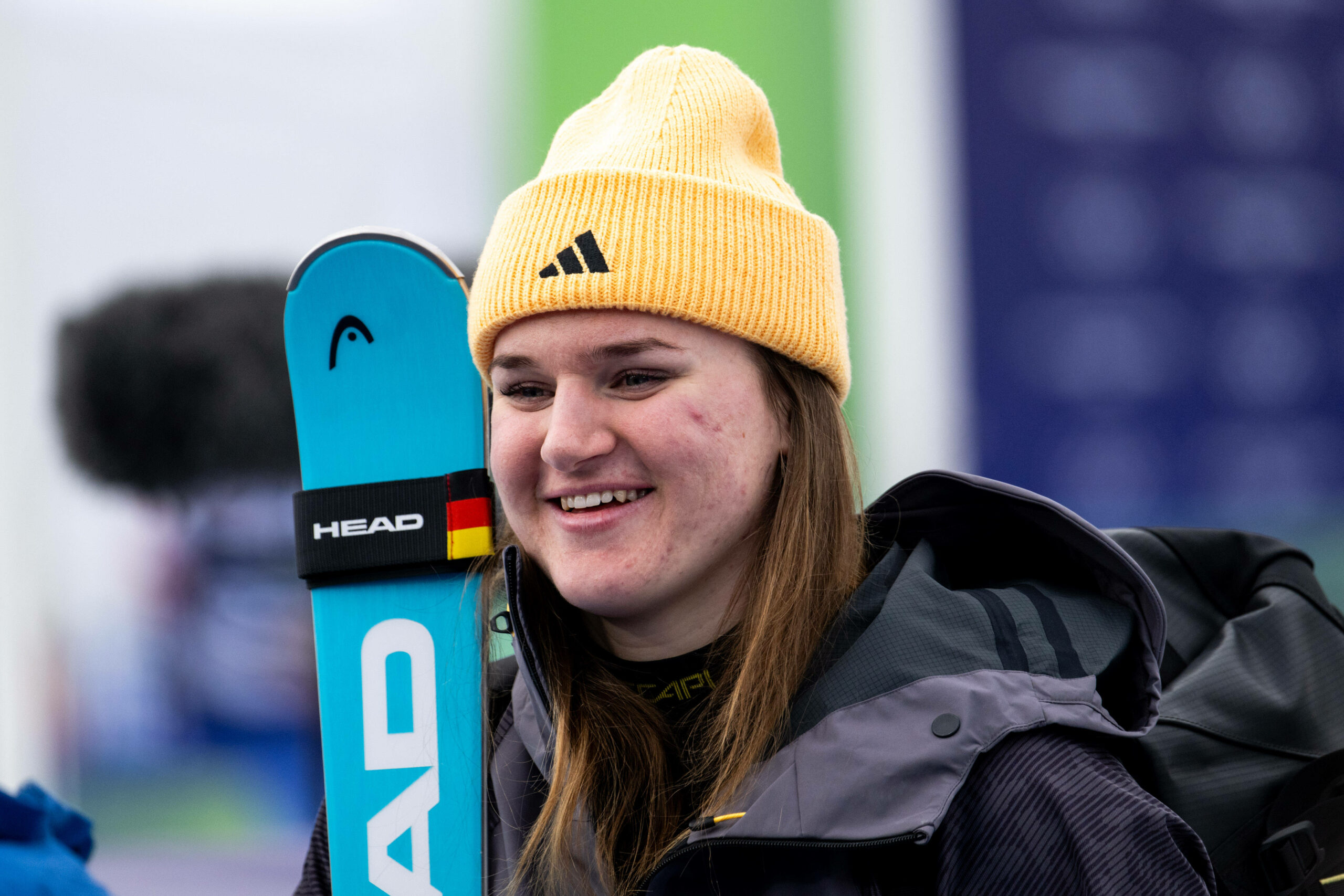 Emma Aicher lacht bei den Olympischen Winterspielen