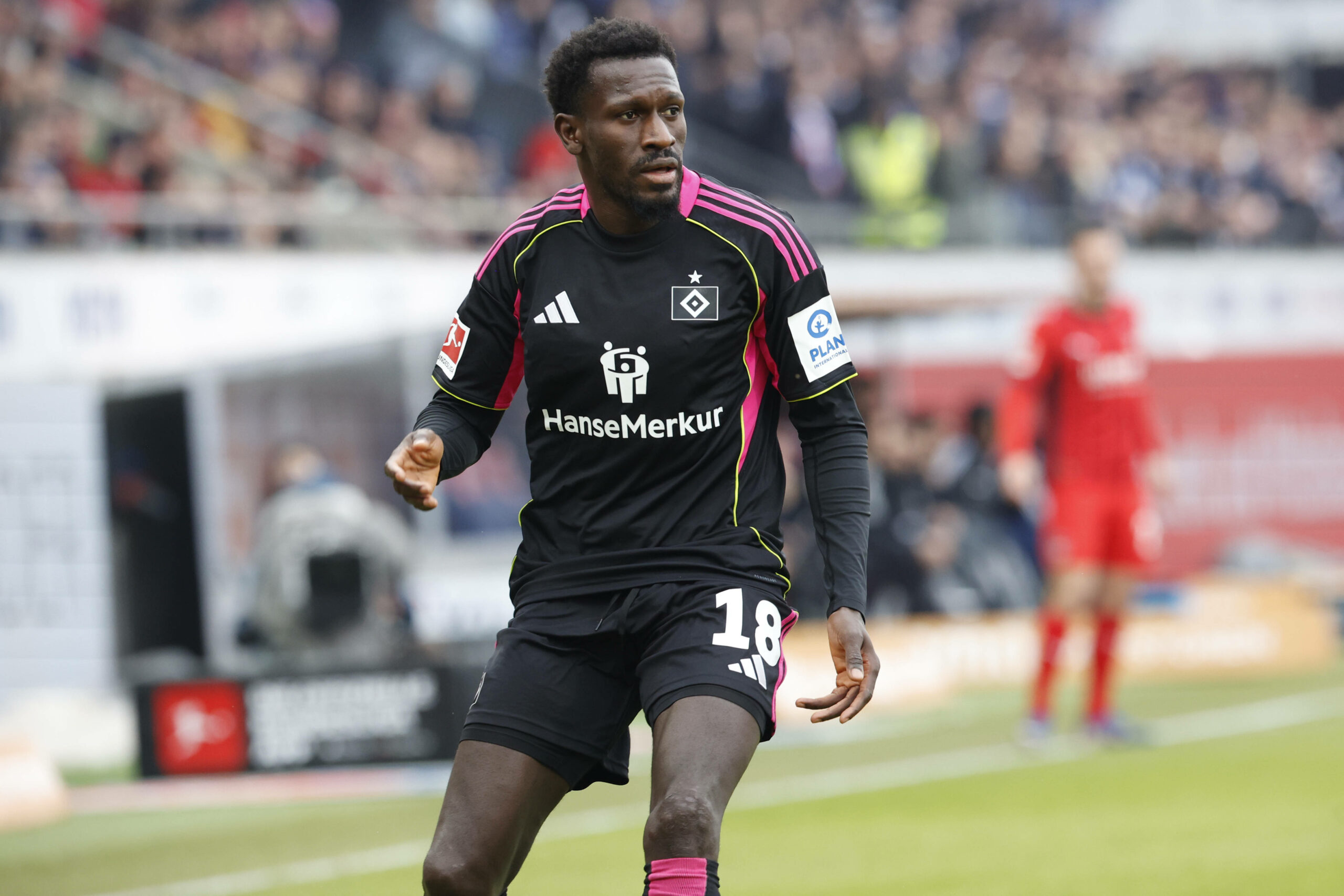 Bakery Jatta beim HSV-Spiel in Heidenheim