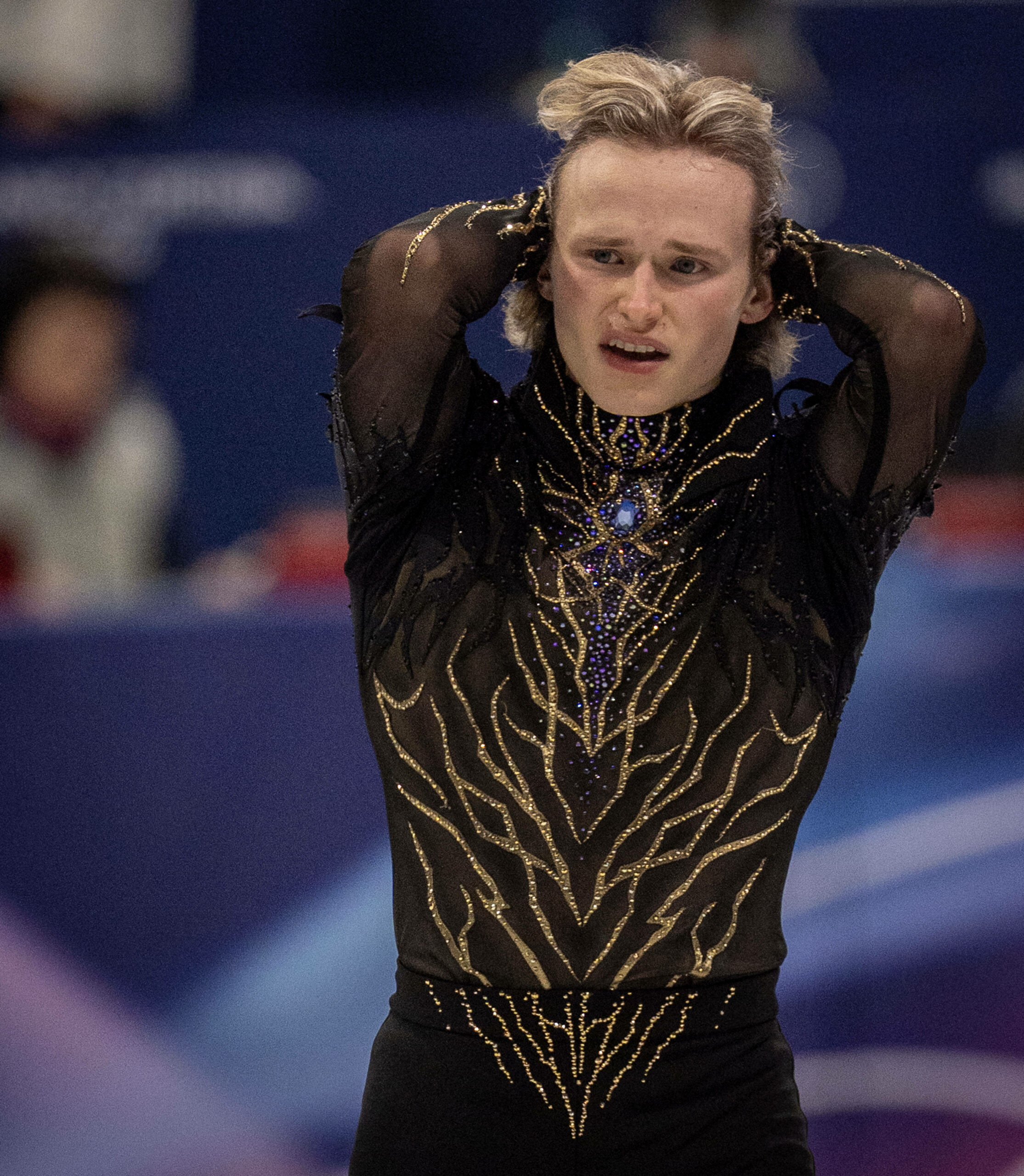 Ilia Malinin schlägt die Hände über dem Kopf zusammen