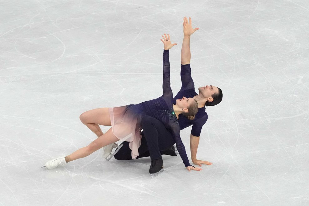 Minerva Hase und Nikita Volodin bei ihrer Kür