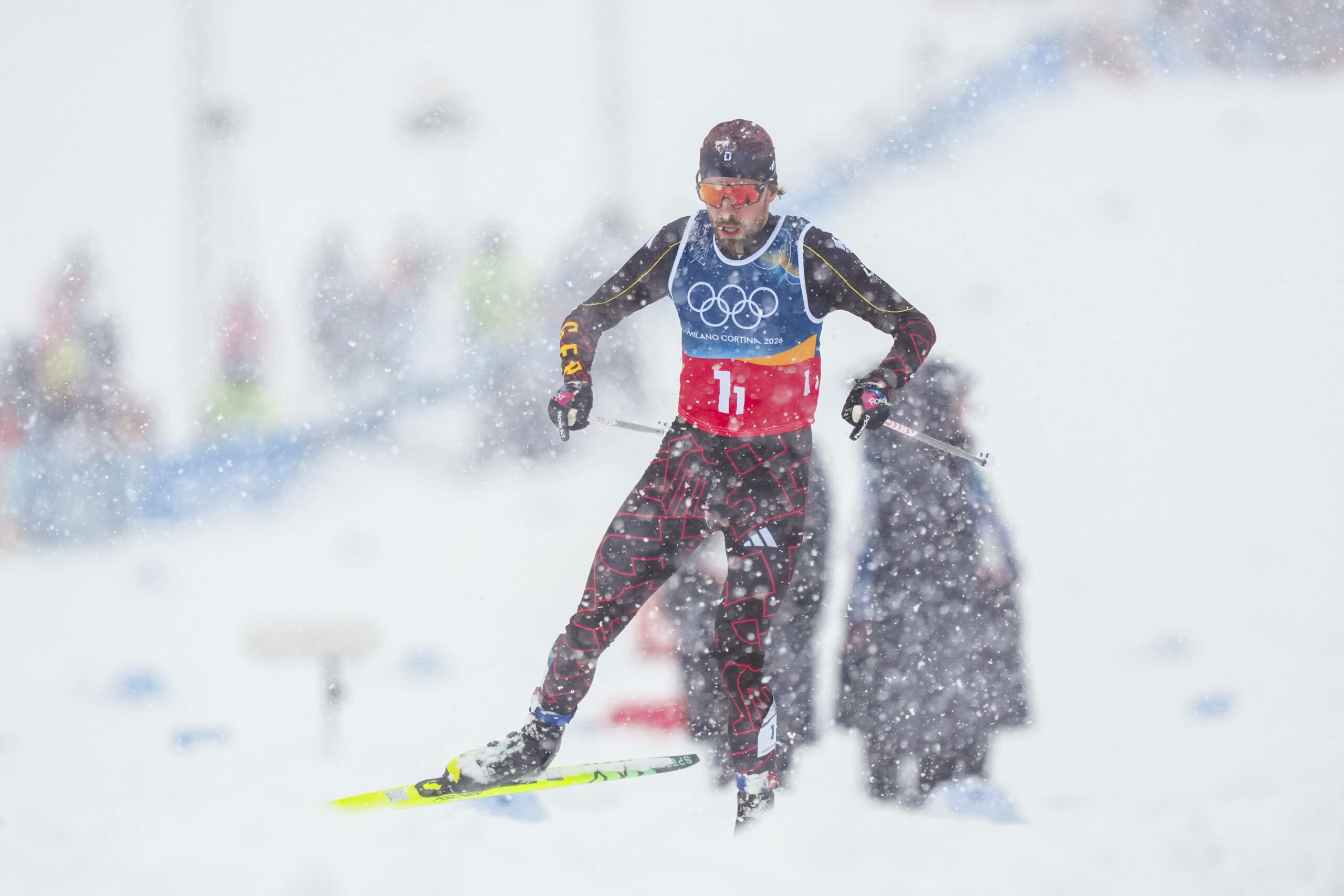 Johannes Rydzek im Schnee von Italien bei den Winterspielen