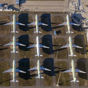 Flugzeuge beim Airbus-Werk in Finkenwerder.