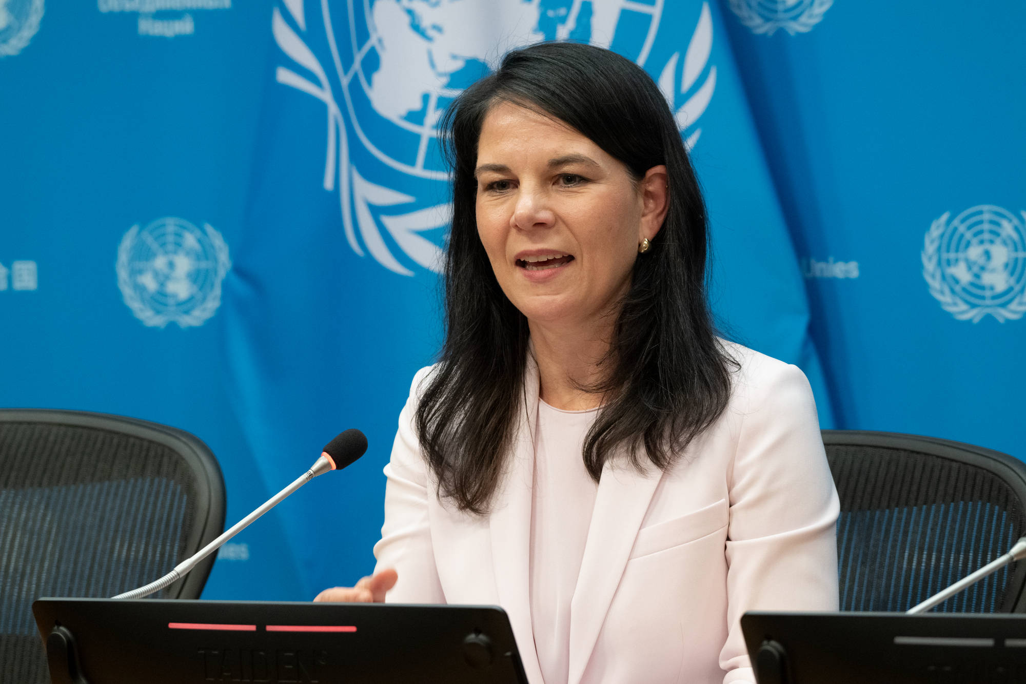 Annalena Baerbock spricht auf einer UN-Konferenz