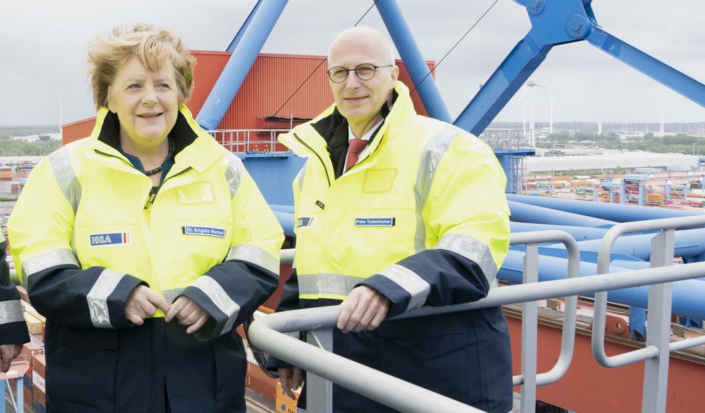 Hochkar-tiger-Besuch-im-Rathaus-Angela-Merkel-kommt-zum-Matthiae-Mahl-