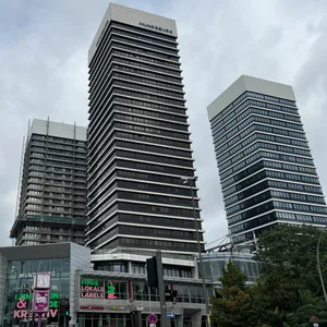 Die Mundsburg-Türme und das Einkaufszentrum „Hamburger Meile” (Archivbild).