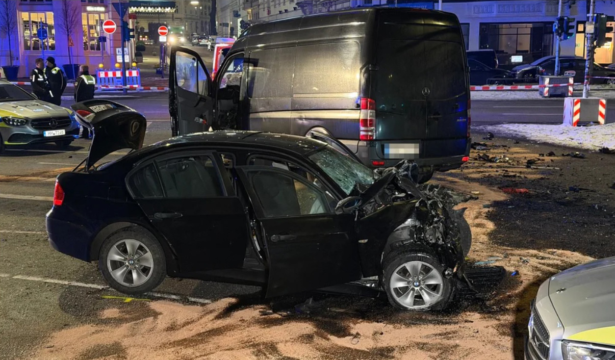 Ein Toter nach schweren Unfall an der Alster – BMW-Fahrer kam in Haft