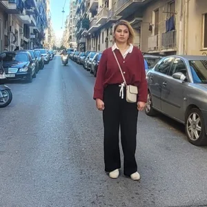 Yasamin Nazeri wurde mit ihren vier Kindern abgeschoben. Jetzt steht sie in Athen vor dem Nichts.