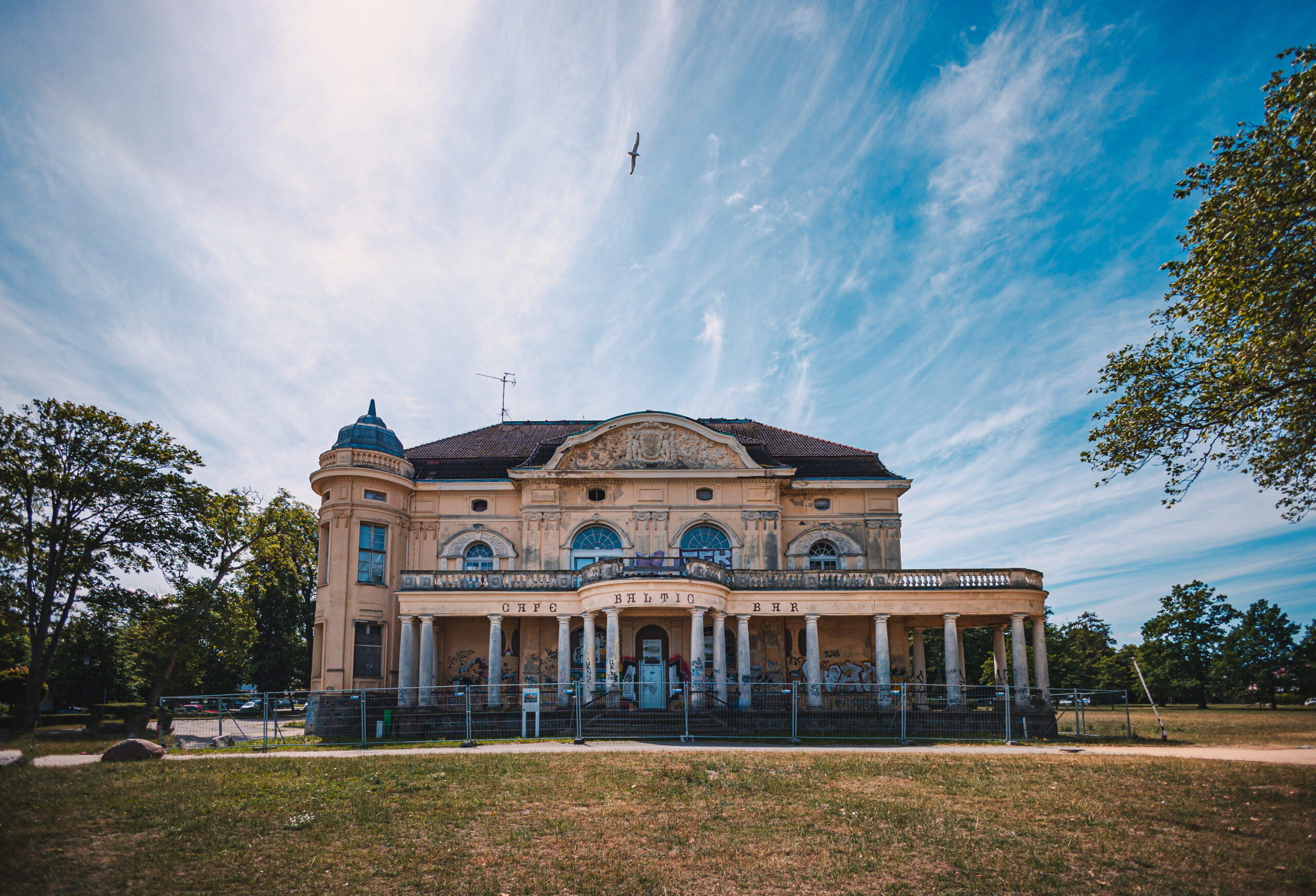 Nach viel Hin und Her will die Stadt die berühmte Villa in Kühlungsborn kaufen.