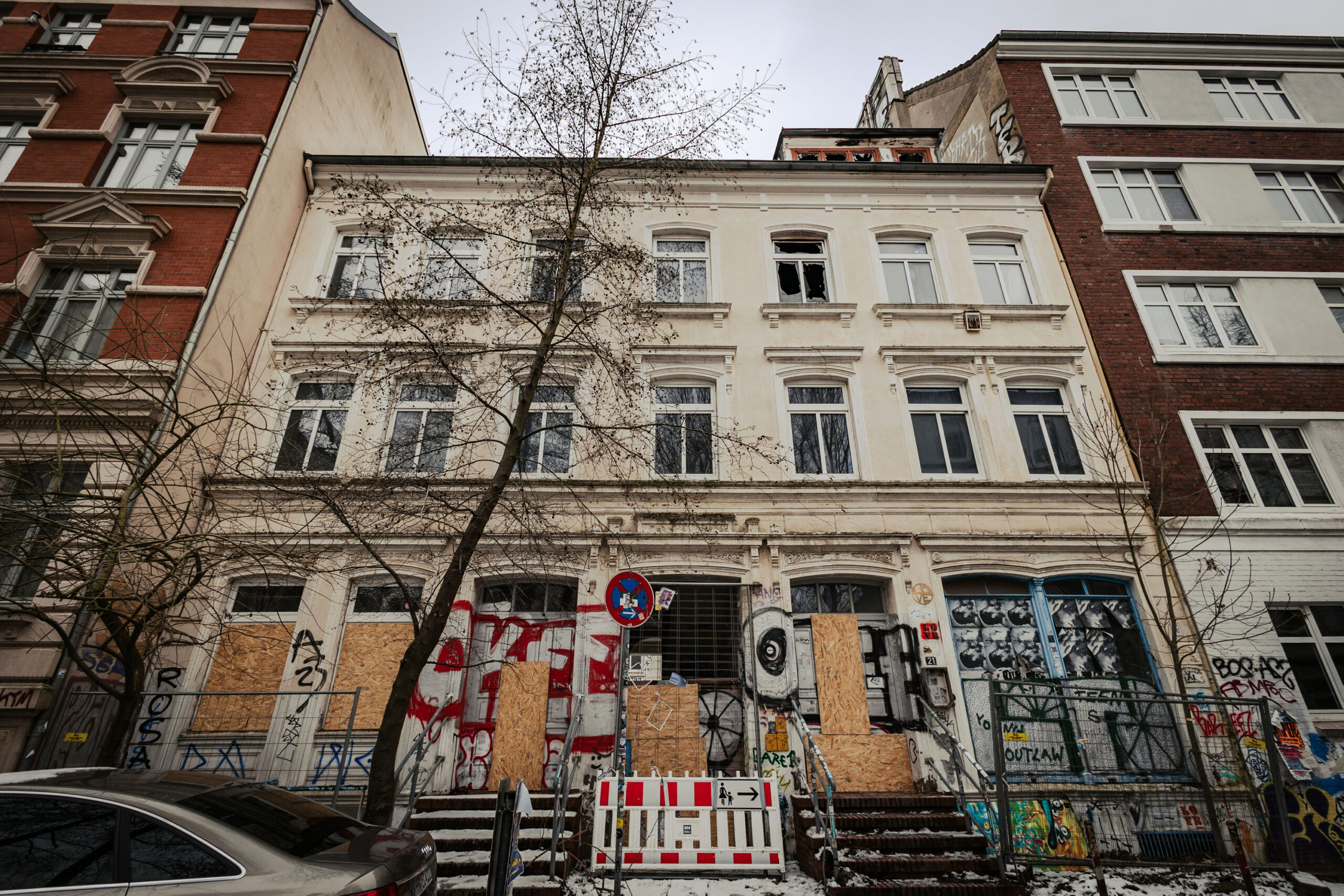 In dem Haus an der Glashüttenstraße auf St. Pauli hat es gebrannt.