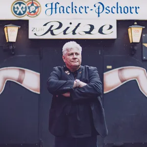 Der Ex-Zuhälter Carsten Marek (65) ist seit 2015 Inhaber der Kult-Kneipe „zur Ritze“.