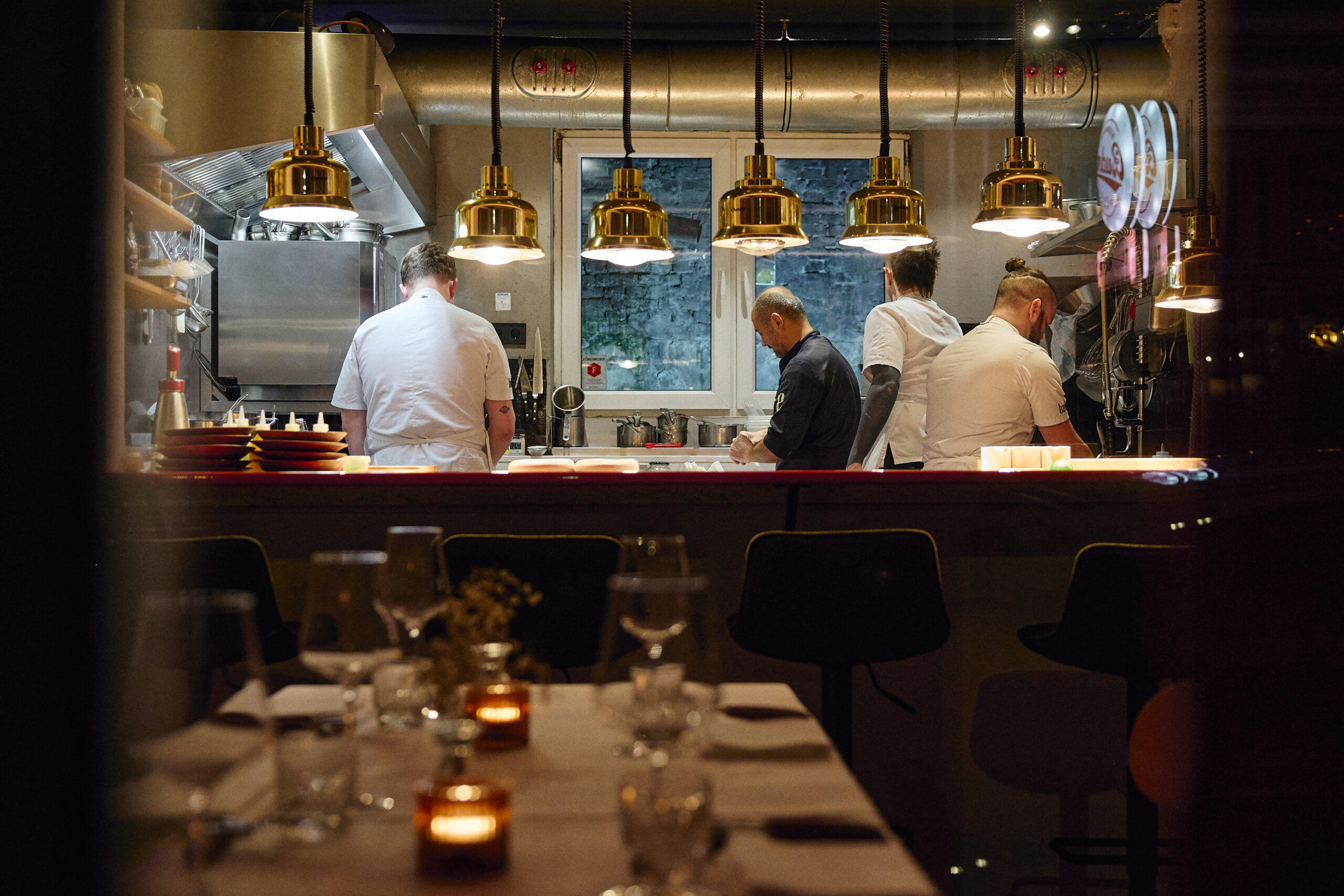 In der Küche des „Haebel“ auf St. Pauli wird wieder gearbeitet.