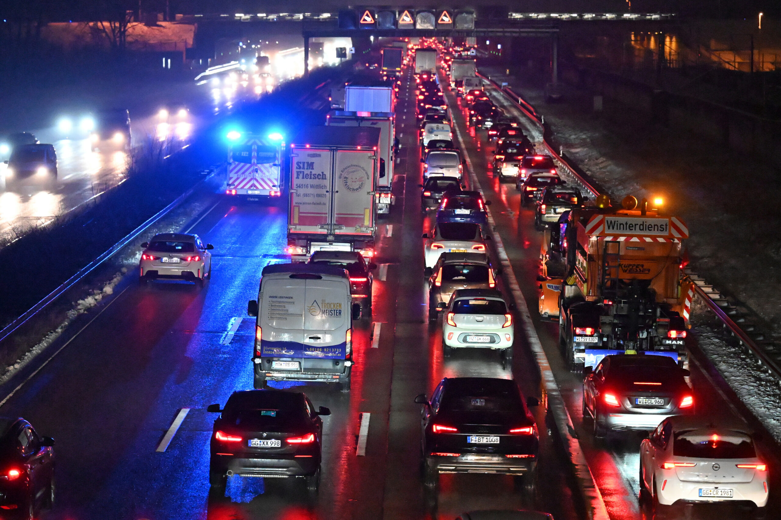 Stau auf der Autobahn (Symbolbild).