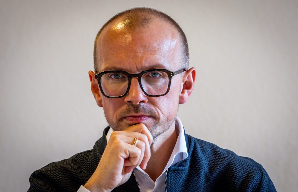 Stefan Sternberg ist Landrat in Mecklenburg-Vorpommern. Er steht massiv in der Kritik.