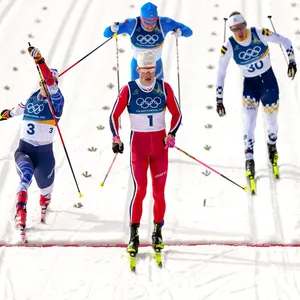 Johannes Høsflot Klæbo gewinnt den Olympia-Sprint