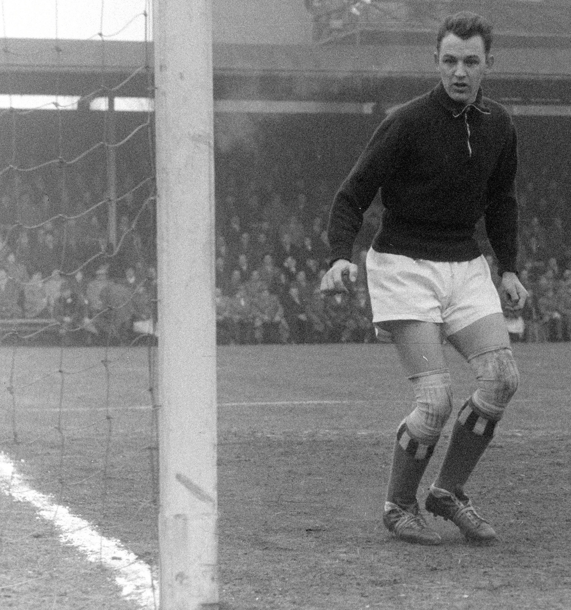 Horst Schnoor bei einem seiner Spiele für den HSV.