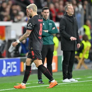 Nicht immer einer Meinung: Kasper Hjulmand (r.) und sein Kapitän Robert Andrich (l.).