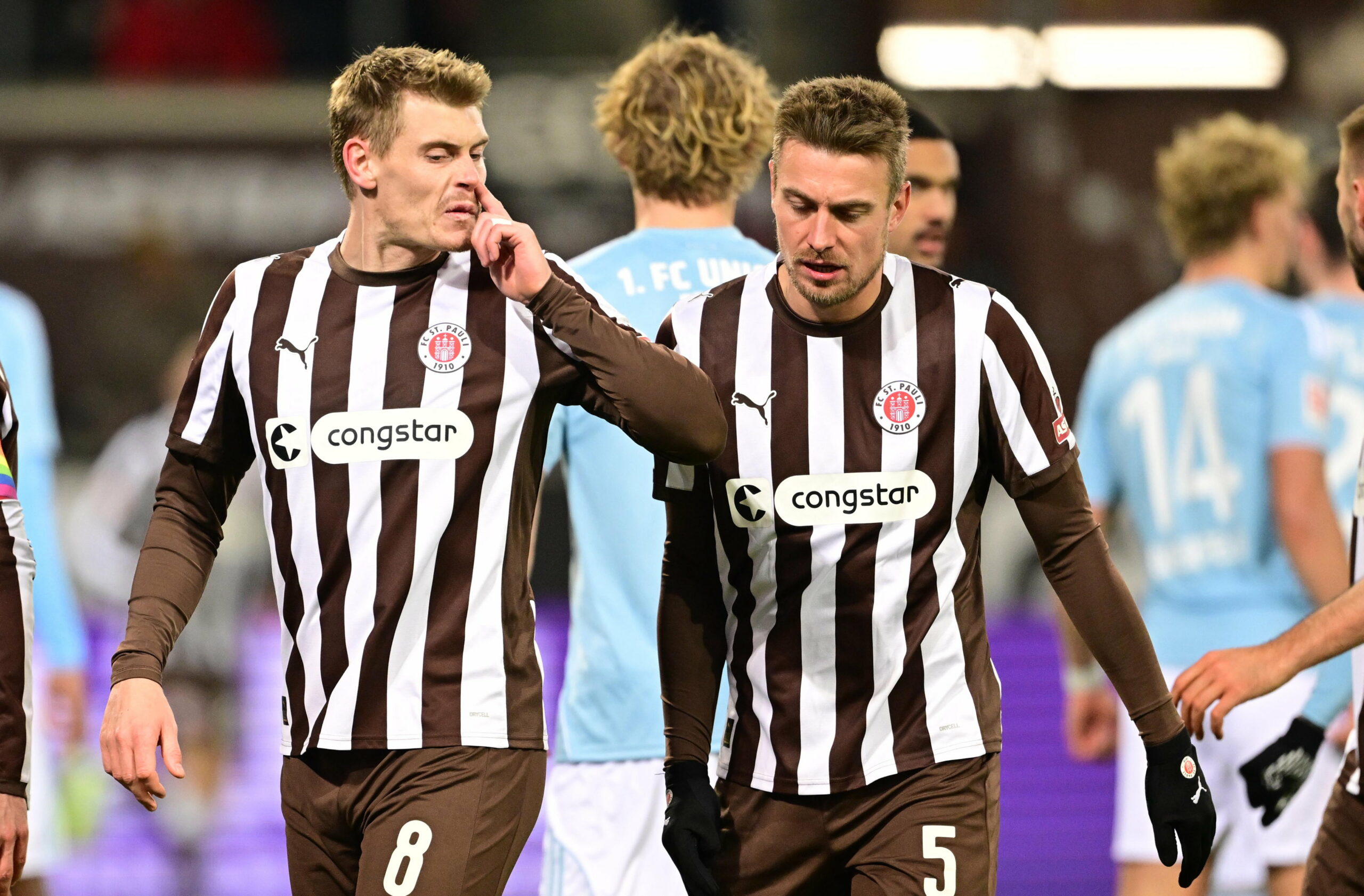 Eric Smith und Hauke Wahl mischen wieder beim St. Pauli-Training mit.