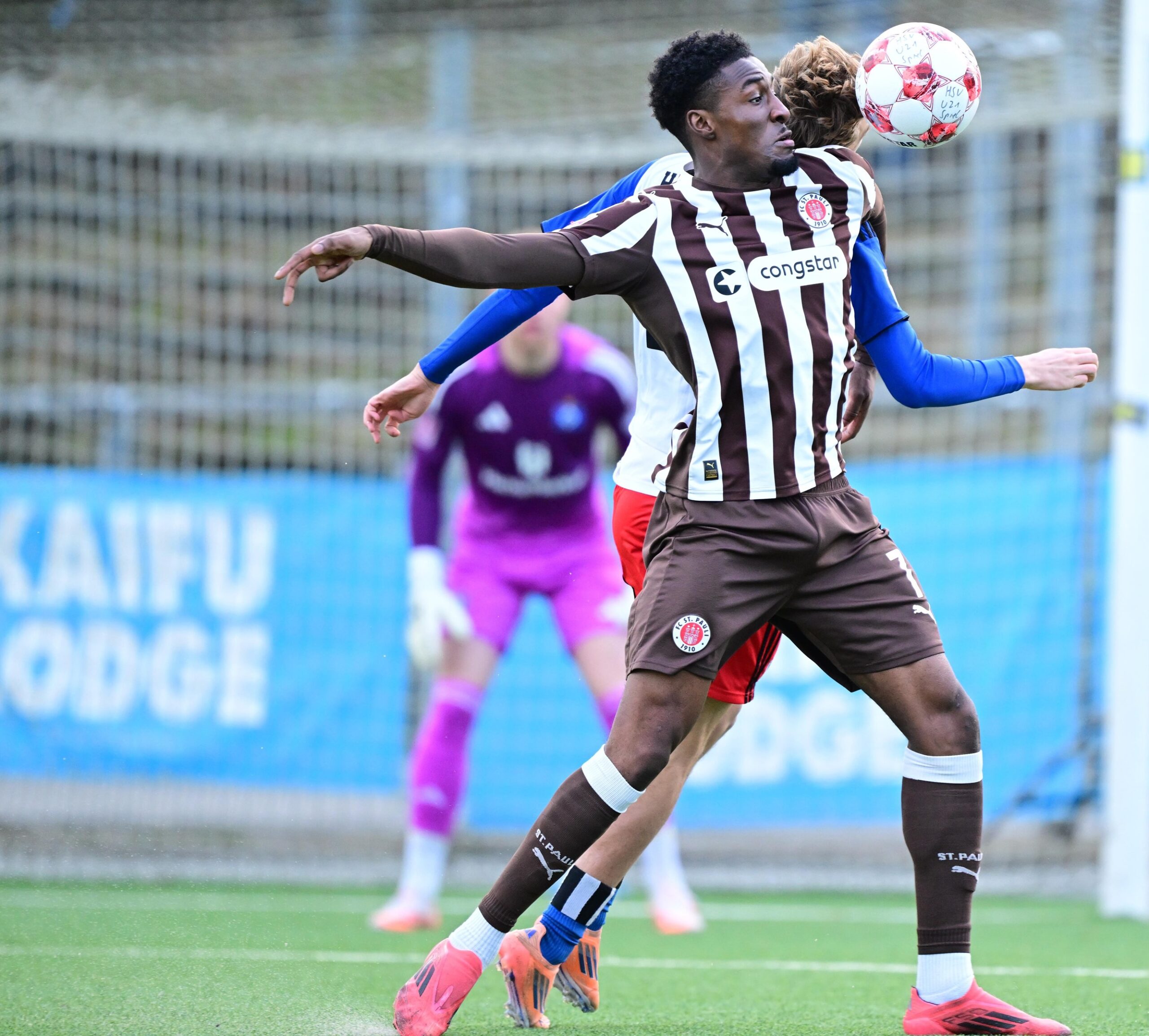 Romeo Aigbekaen im Spiel der U23 gegen den HSV