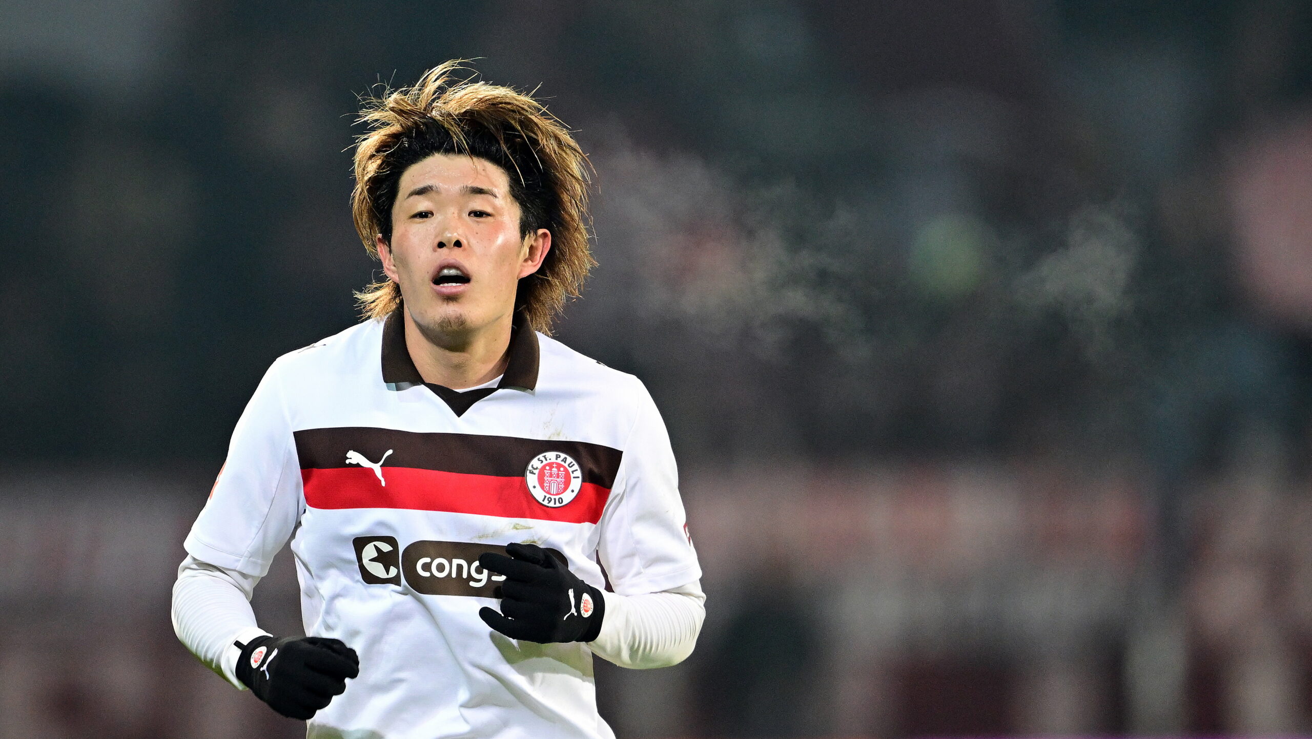 Tomoya Ando hat es bei St. Pauli schnell zum Stammspieler geschafft.