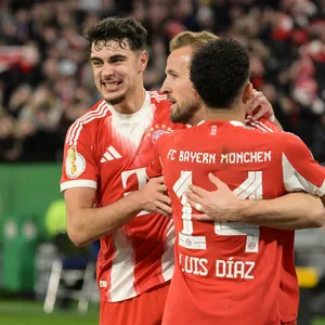 Harry Kane jubelt über ein Tor des FC Bayern