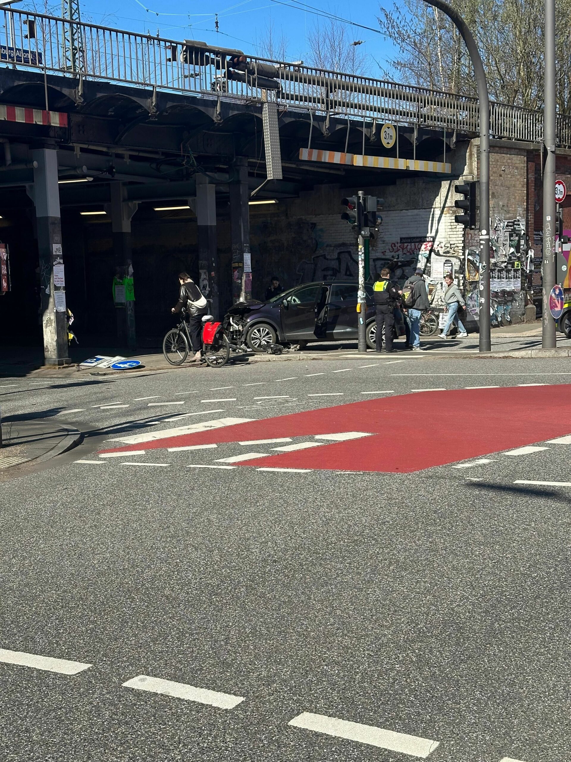 Unfall Auto Pkw Lessingtunnel