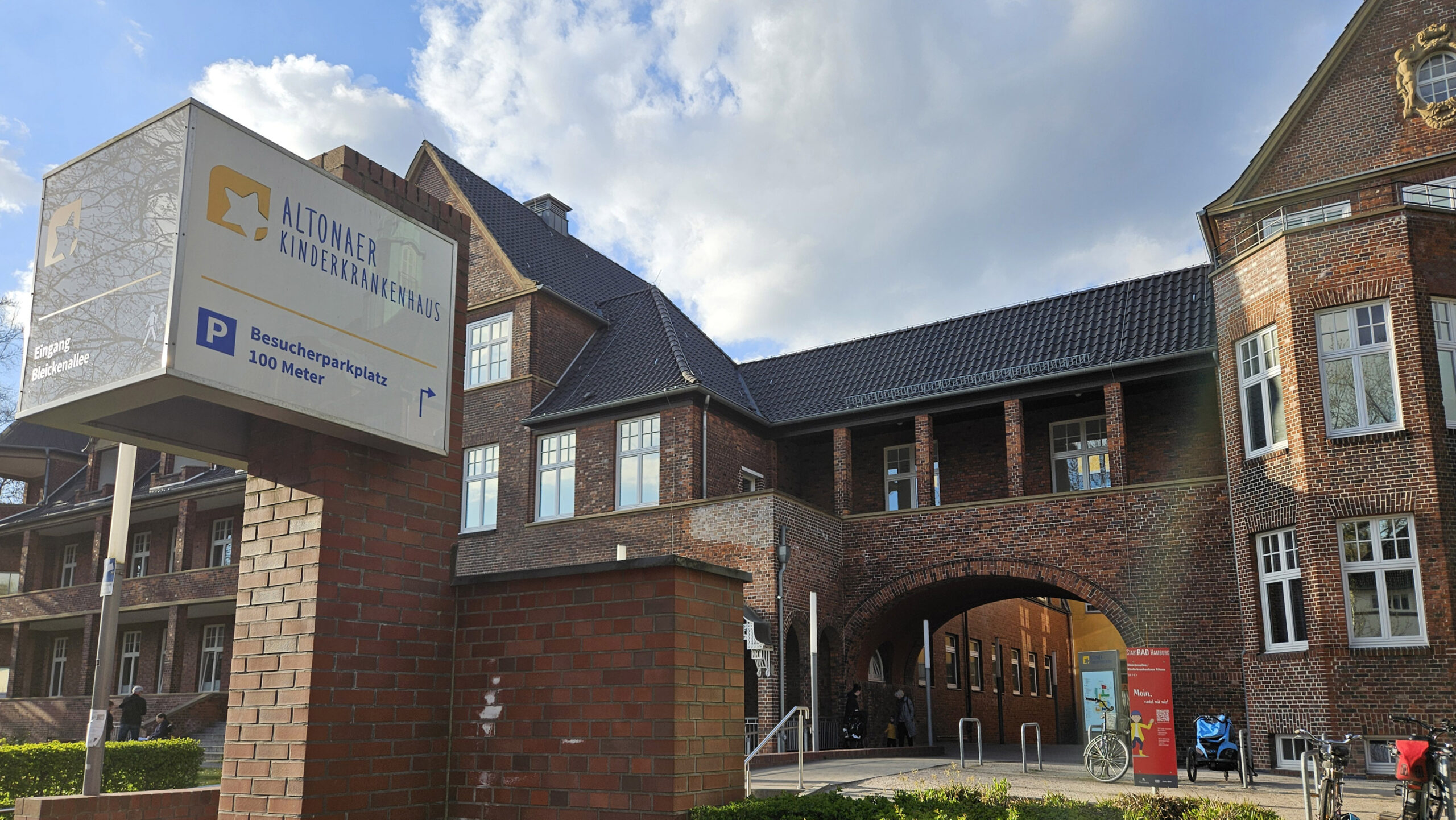 Das Kinderkrankenhaus Altona an der Bleickenallee gehört heute zum UKE.
