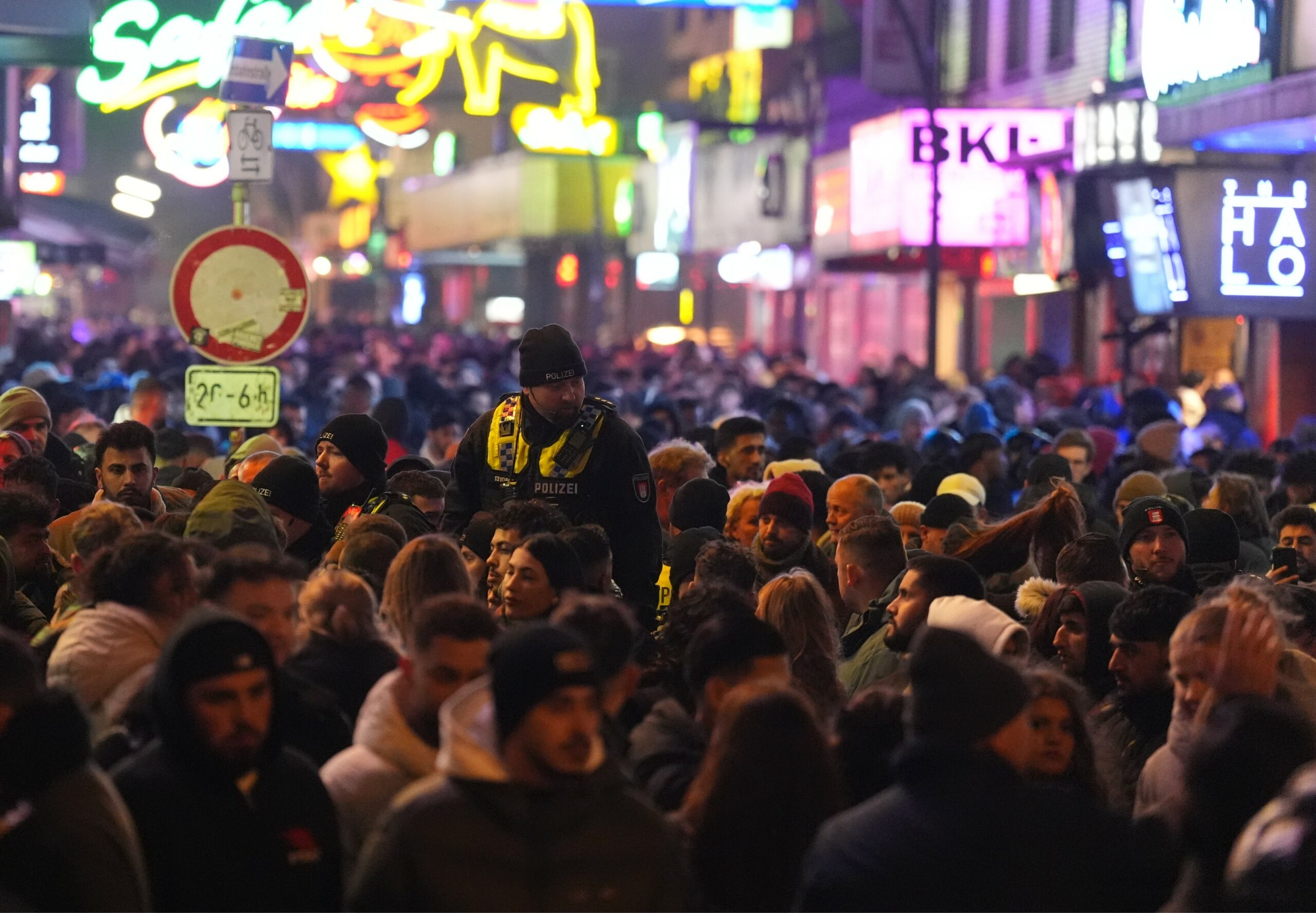 Großoffensive der Polizei gegen Taschendiebstahl auf dem Kiez – mehrere Festnehmen