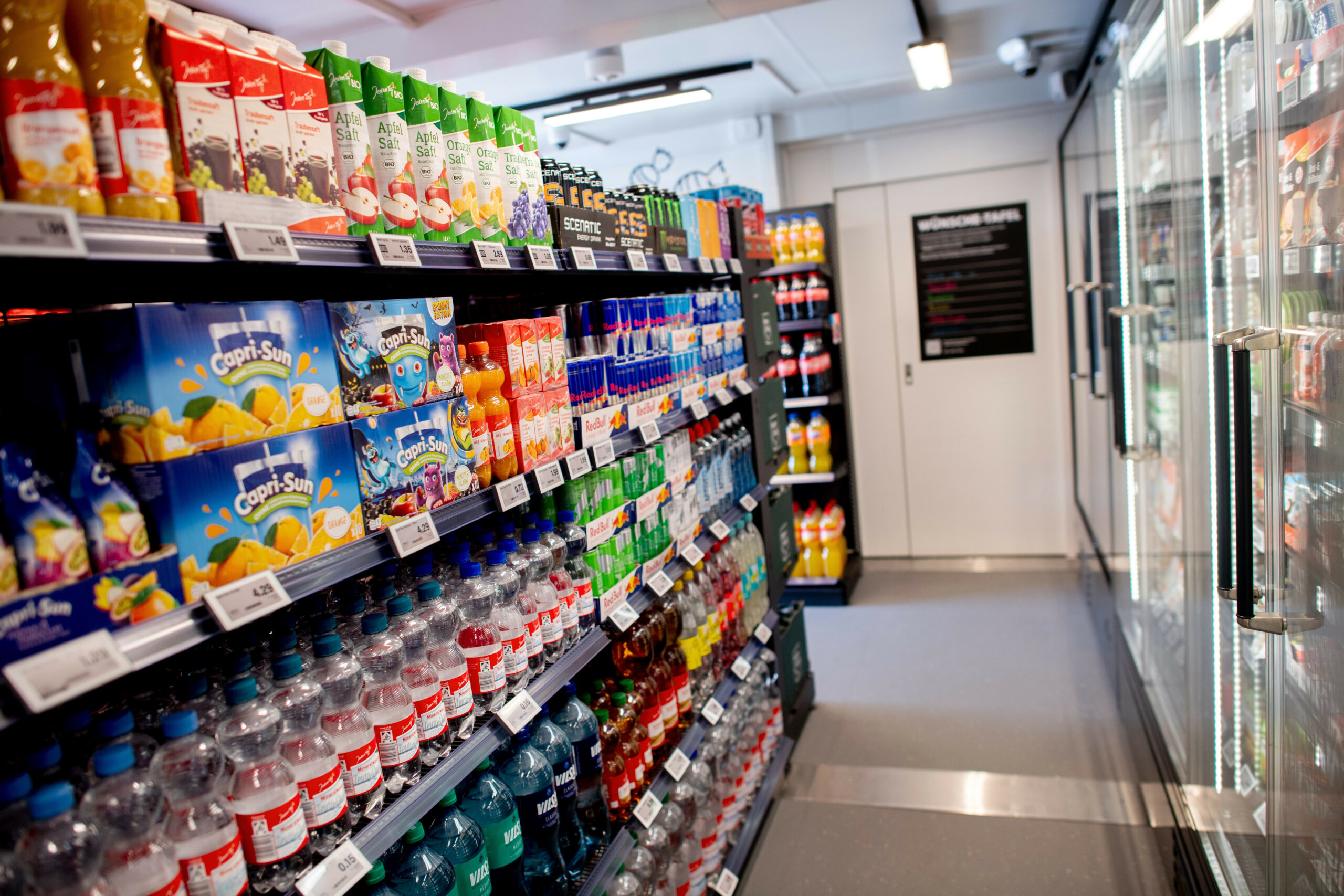 Blick in einen Getränkemarkt (Symbolbild).