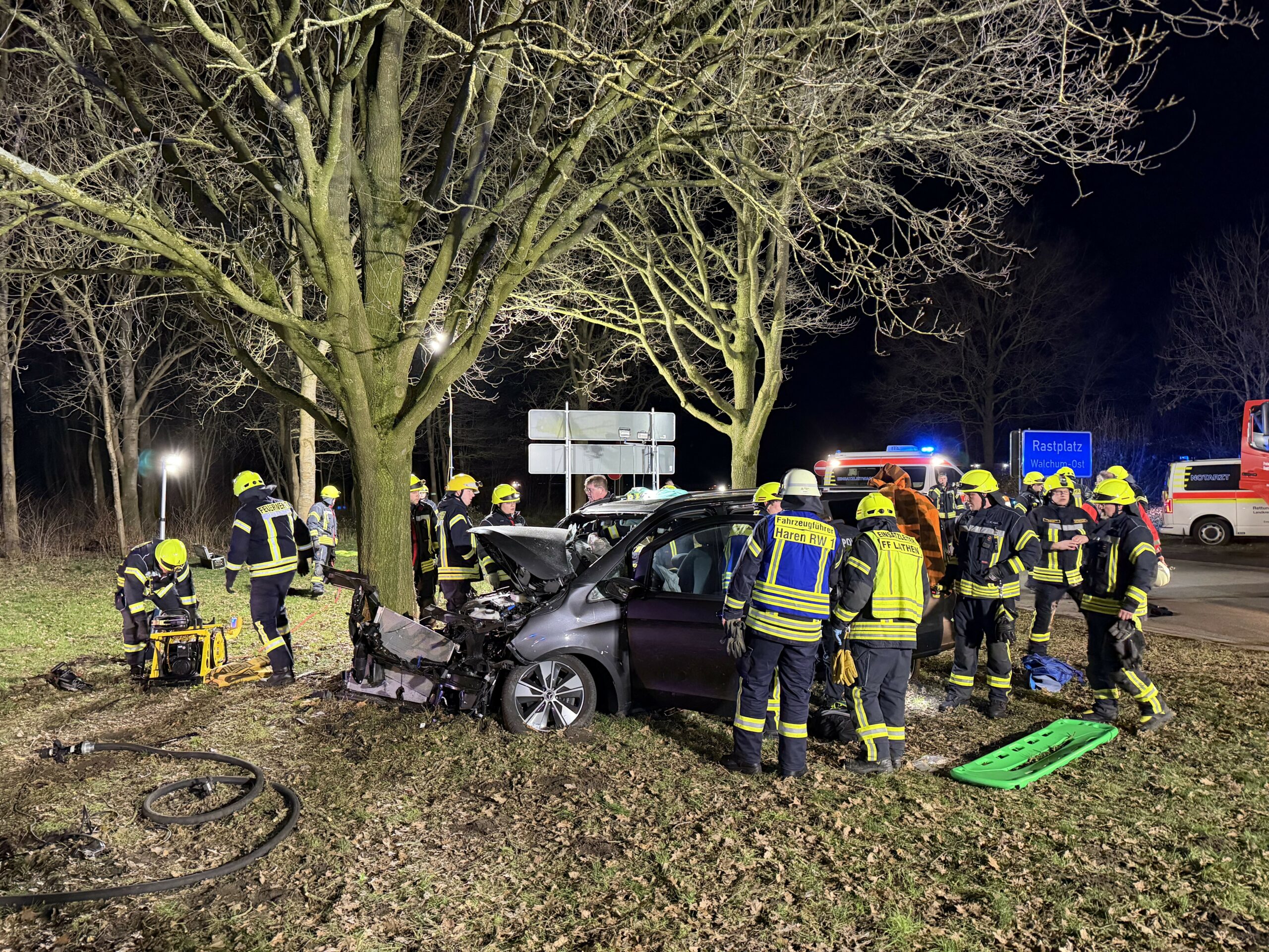 Bei dem schweren Verkehrsunfall auf der A31 sind sechs Menschen verletzt worden.