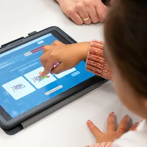 Neuer Test für Erstklässler in Hamburg soll gegen unterschiedliche Voraussetzungen in Mathe und Sprache vorgehen. (Symbolbild)